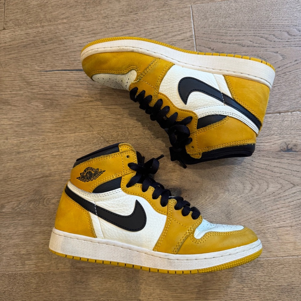 Nike Kids Yellow and Black suede and leather High-Top Sneakers